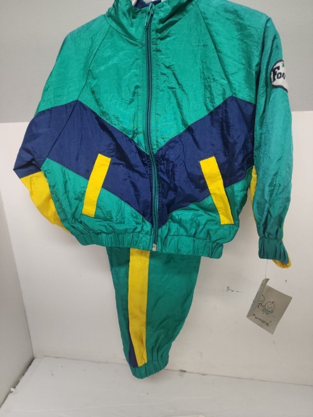Rubble Tumble Infant Boys 2-Piece Jogging Set 18 Months Green/Blue/Yellow New!!!